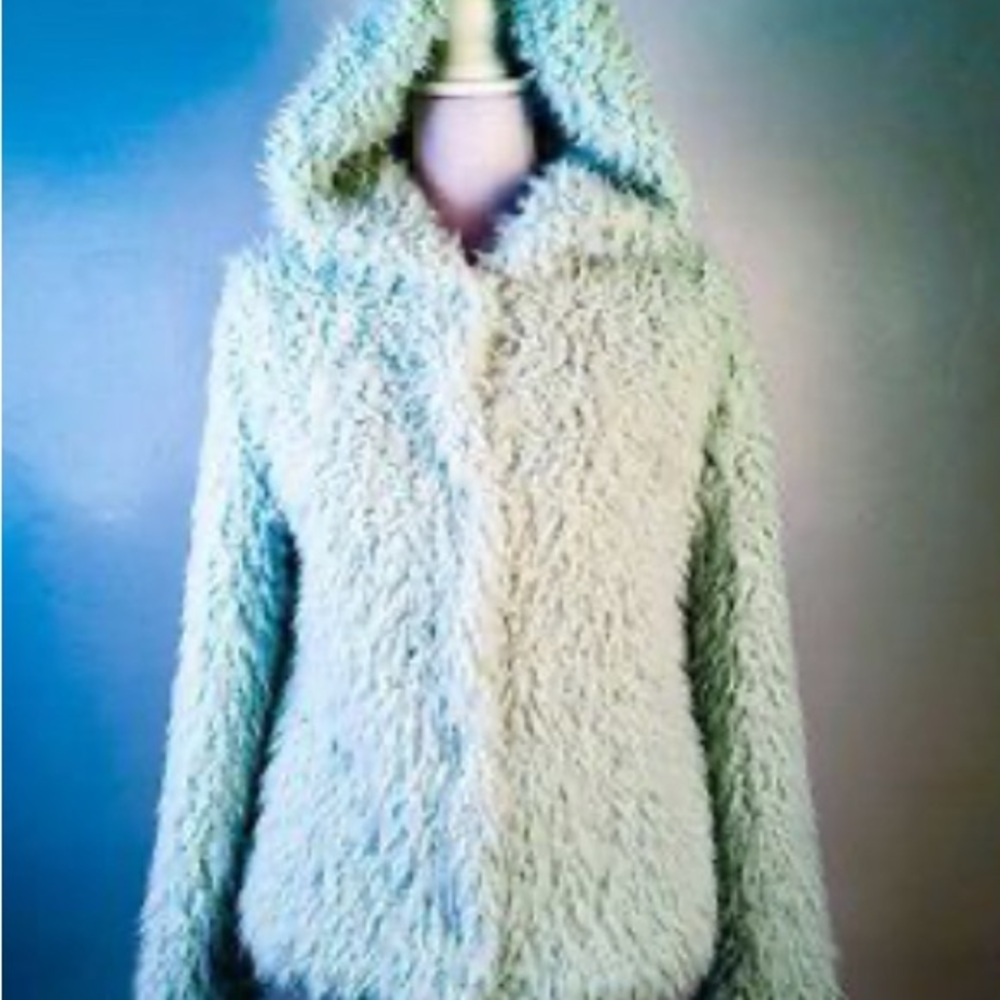 Women's Plush Teddy Jacket in Cream